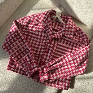 Chic Houndstooth Jacket in Pink and White